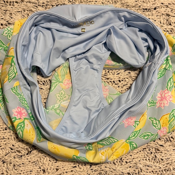 NWOT Lilly Pulitzer Luxletic Bicci Shorts UPF 50+ - Picture 7 of 8